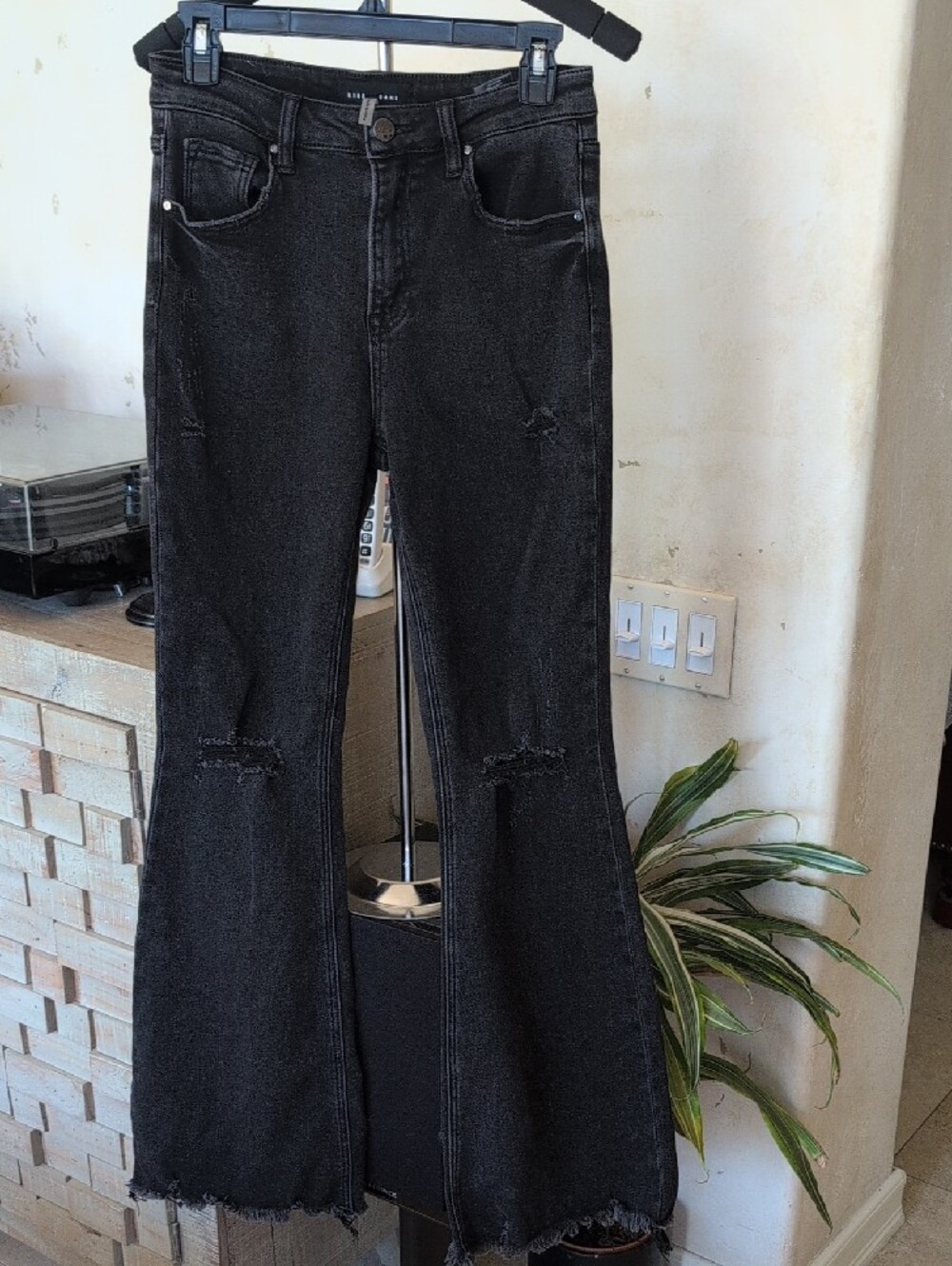Risen Bentley Black High-Rise Distressed Flare Jeans Raw Hem - Picture 5 of 7